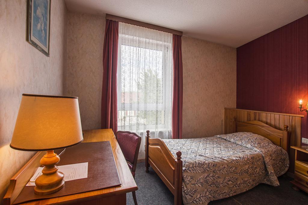 Logis Hotel Restaurant Hostellerie De L'Etoile Wasselonne Экстерьер фото