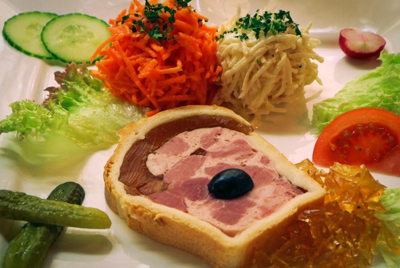 Logis Hotel Restaurant Hostellerie De L'Etoile Wasselonne Экстерьер фото